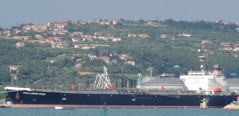 CHALLENGE PEAK Tanker IMO 9561930 photo 8