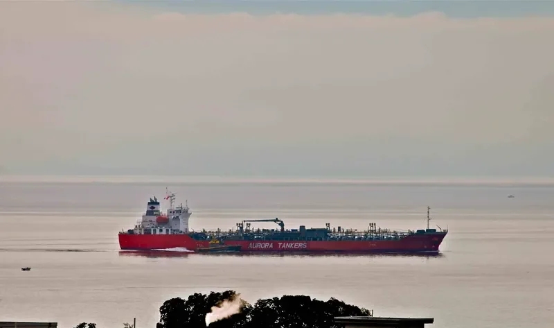 WAWASAN TOPAZ Tanker IMO 9565601 photo 8