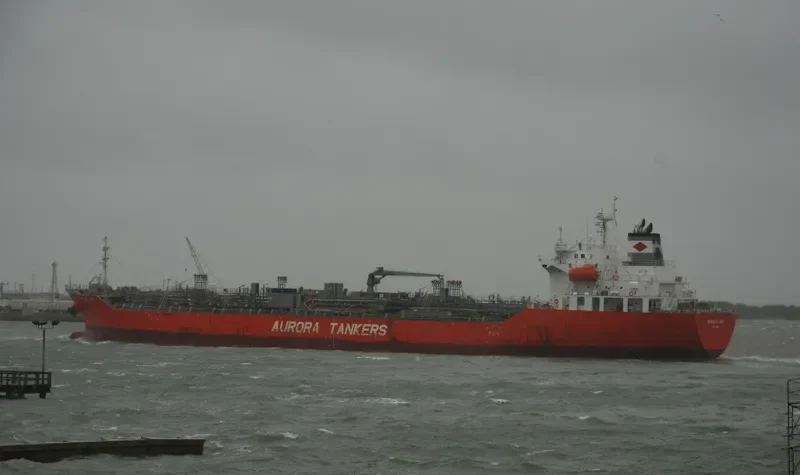 WAWASAN JADE Tanker IMO 9565613 photo 3