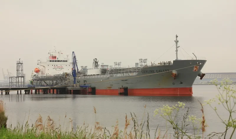 GENUINE GALAXY Tanker IMO 9565699 photo 5