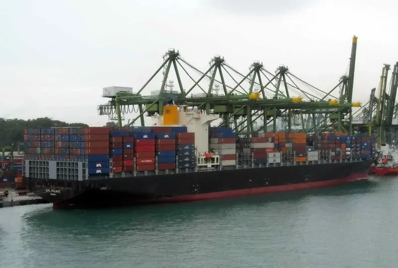 OOCL DURBAN Container Ship IMO 9567673 photo 2