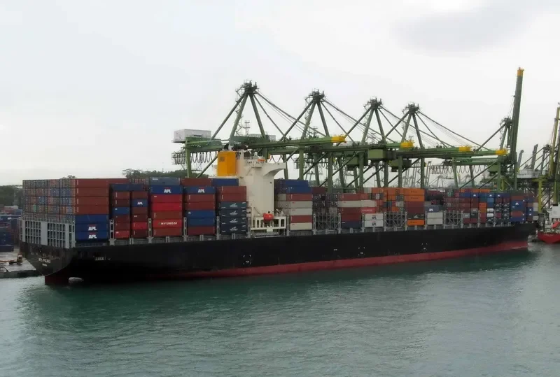 OOCL DURBAN Container Ship IMO 9567673 photo 3