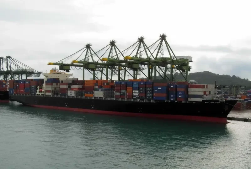 OOCL DURBAN Container Ship IMO 9567673 photo 5