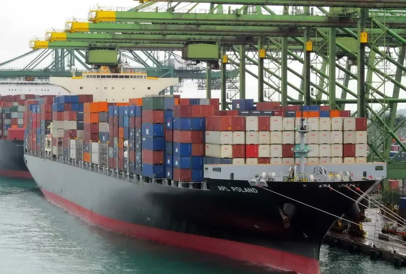 OOCL DURBAN Container Ship IMO 9567673 photo 6