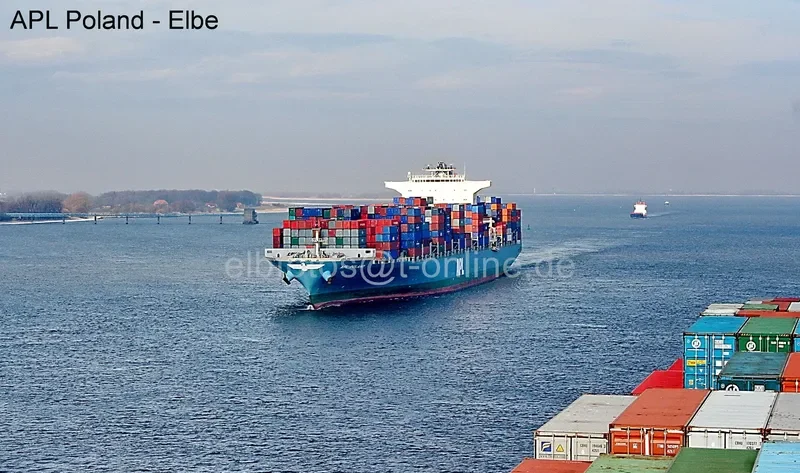 OOCL DURBAN Container Ship IMO 9567673 photo 7