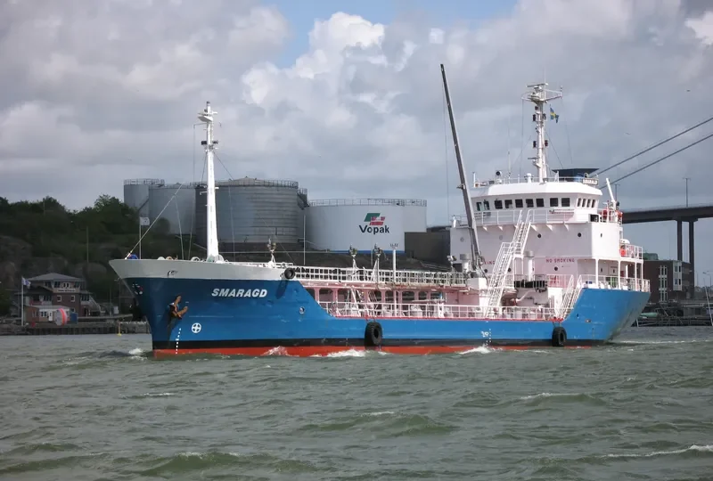 VEKA 80319 Tanker IMO 9568146 photo 2