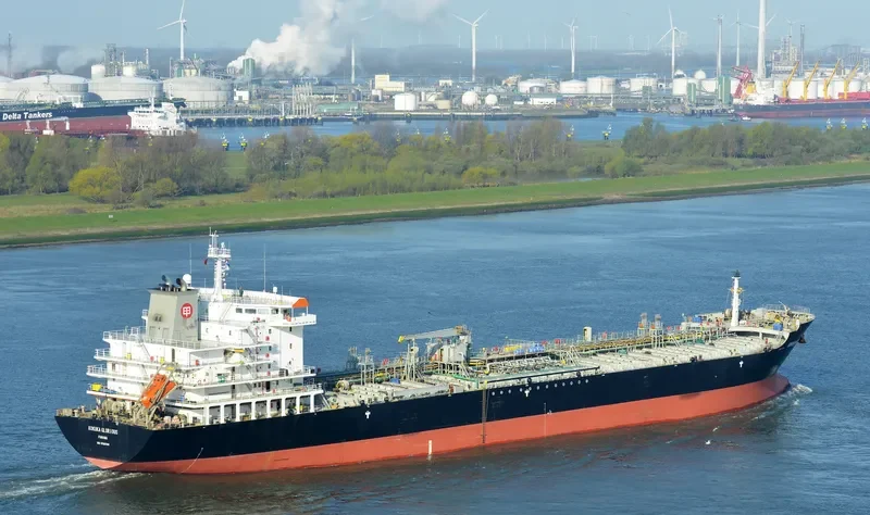 SAKURA BELLE Tanker IMO 9568500 photo 10