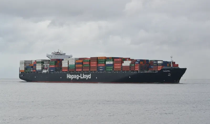 TUCAPEL Container Ship IMO 9569970 photo 3