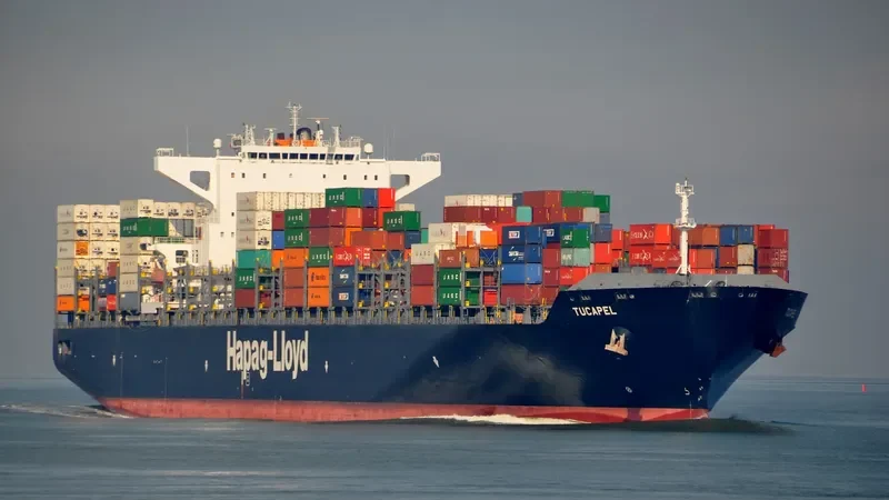 TUCAPEL Container Ship IMO 9569970 photo 9