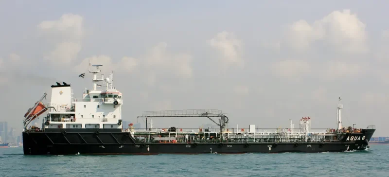 AQUA 6 Tanker IMO 9571117 photo 8