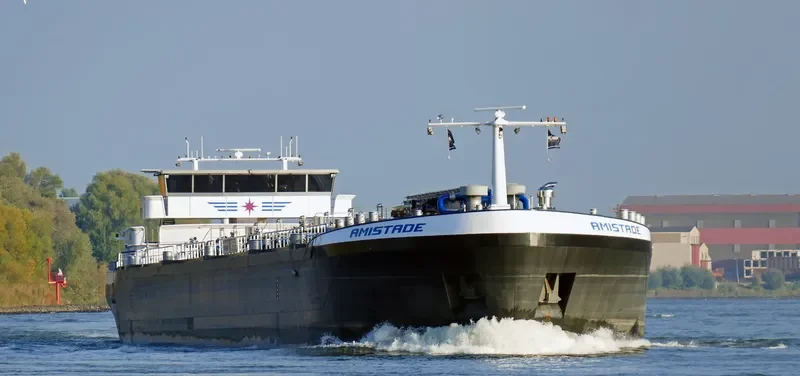 AMISTADE Tanker IMO 9571868 photo 6