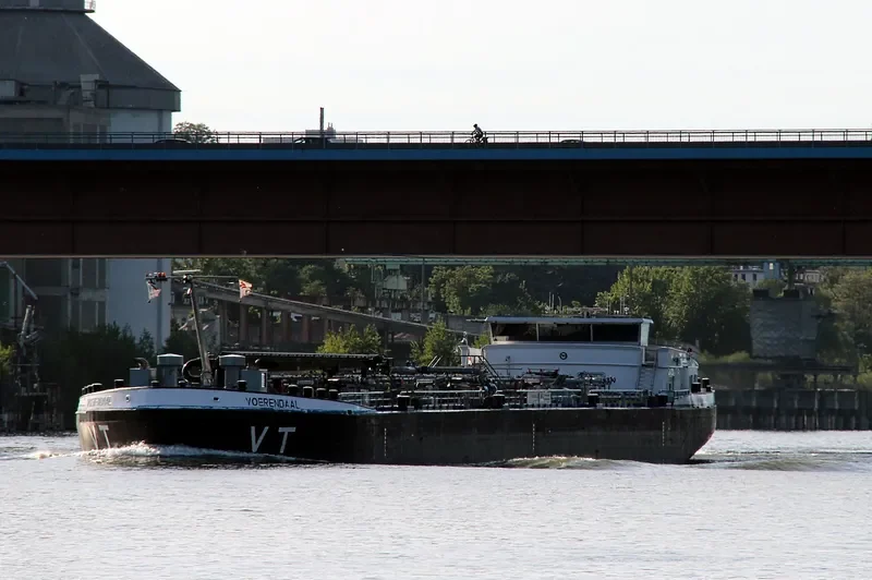 VOERENDAAL Tanker IMO 9572628 photo 9