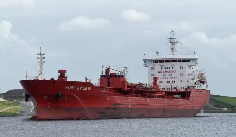 HARBOUR PIONEER Tanker IMO 9572757 photo 3
