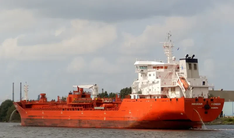 HARBOUR PIONEER Tanker IMO 9572757 photo 4
