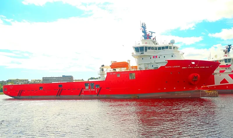PACIFIC LEGEND Bulk Carrier IMO 9573995