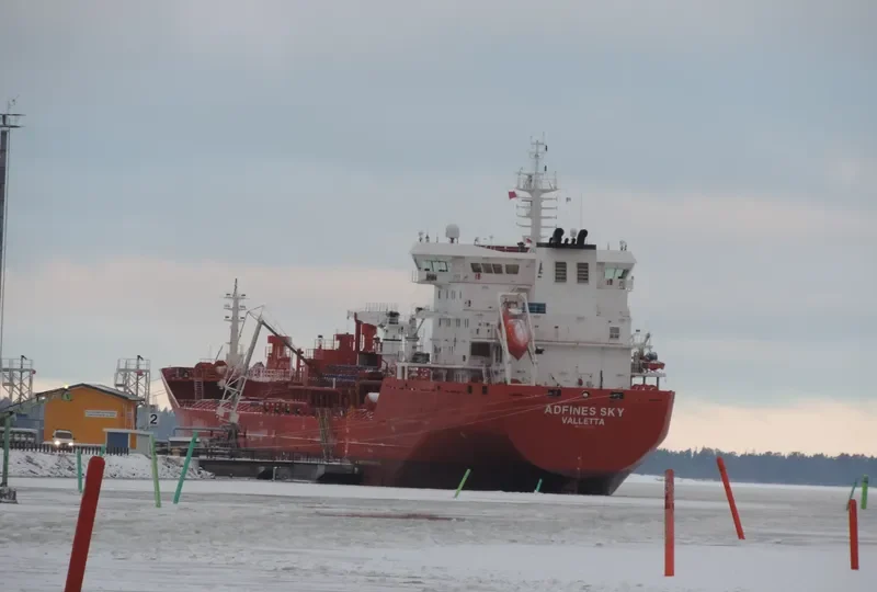 RF MARINA Tanker IMO 9580986 photo 10