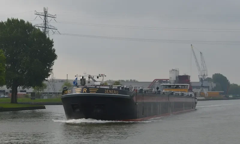 JENERO Tanker IMO 9581356 photo 9
