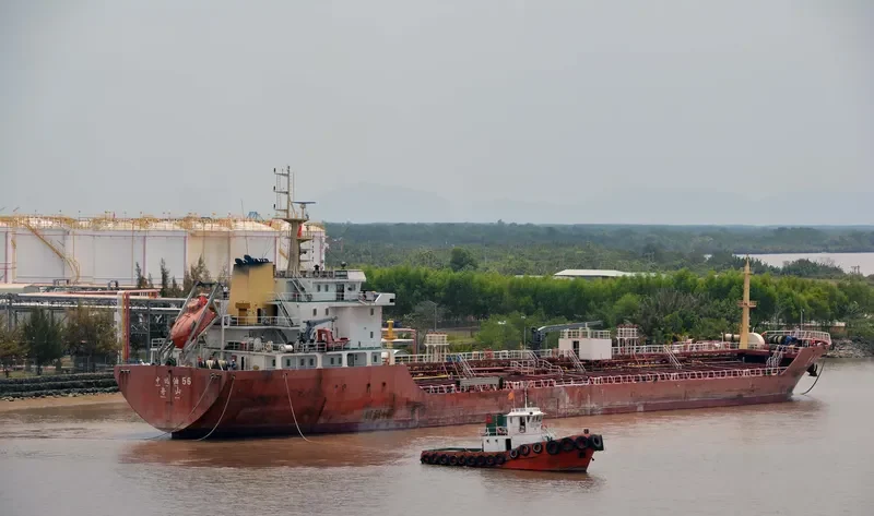 NAN LIAN 006 Tanker IMO 9582063 photo 2