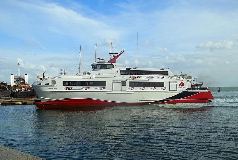 TRINI FLASH General Cargo IMO 9582130 photo 2