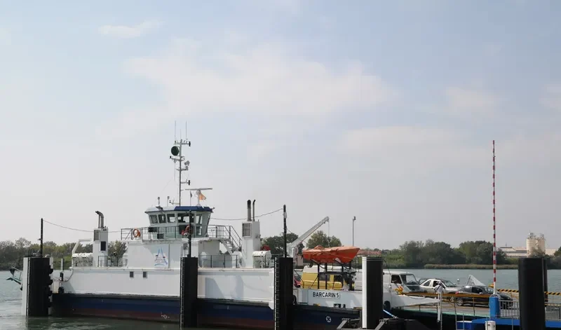 BARCARIN 5 Ro-Ro IMO 9582740 photo 2