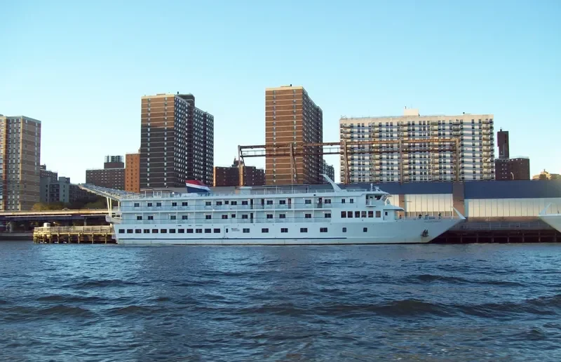 INDEPENDENCE Passenger Ship IMO 9583366