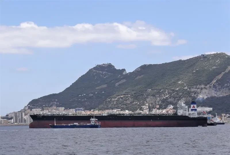 ALMI HYDRA Tanker IMO 9583720 photo 6