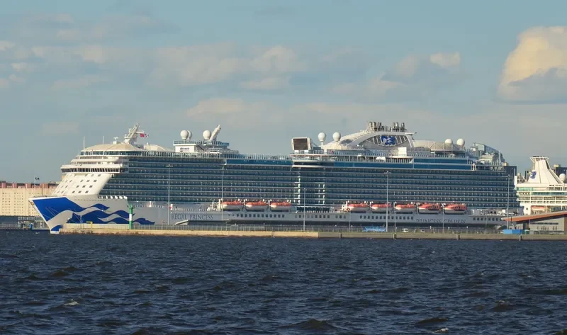 REGAL PRINCESS Passenger Ship IMO 9584724 photo 3