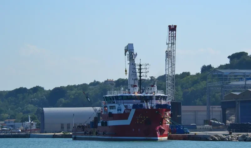 REMAS Offshore Vessel IMO 9586459 photo 8