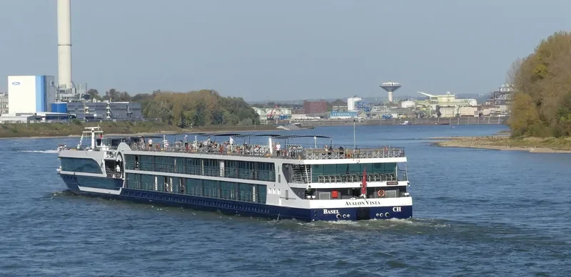 AVALON VISTA Passenger Ship IMO 9587025