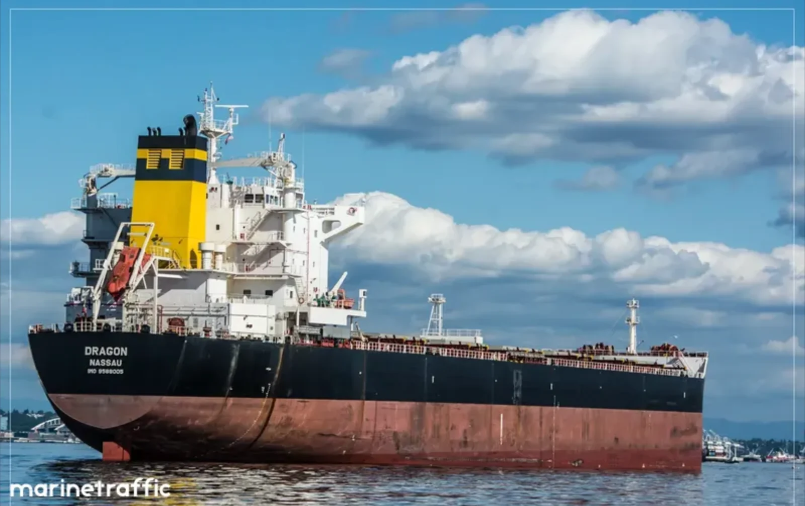 DRAGON Bulk Carrier IMO 9588005 photo 2