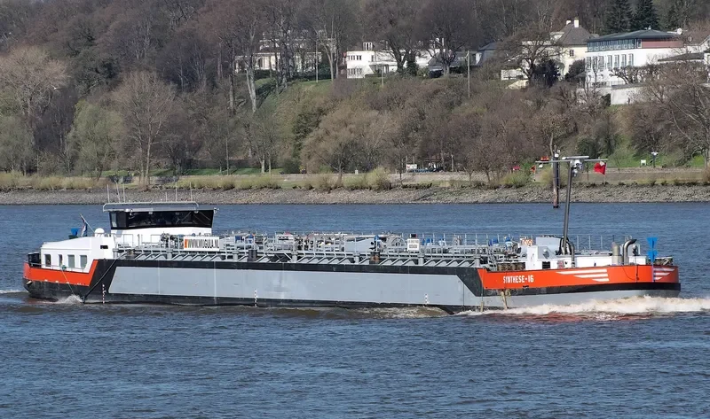 SYNTHESE 16 Tanker IMO 9588017 photo 10