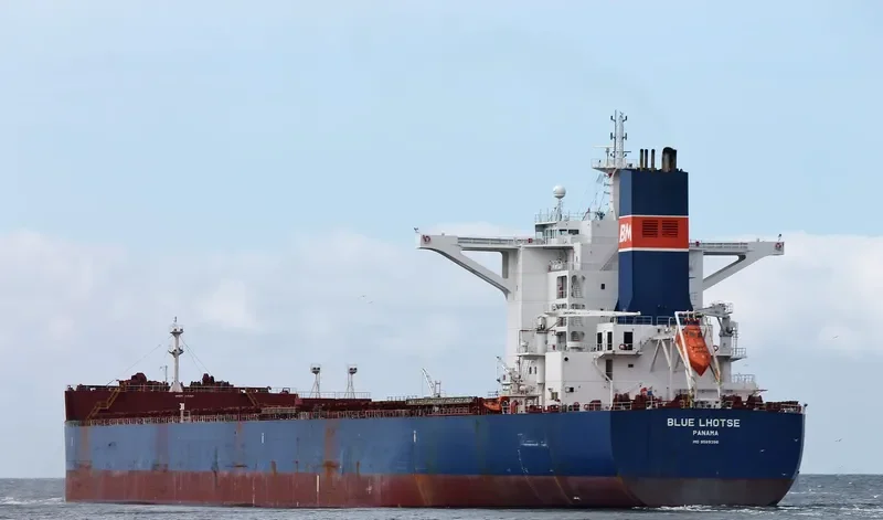 BLUE LHOTSE Bulk Carrier IMO 9589396 photo 5