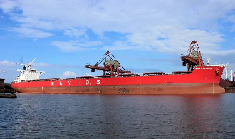 NAVIOS ALTAMIRA Bulk Carrier IMO 9589827 photo 3