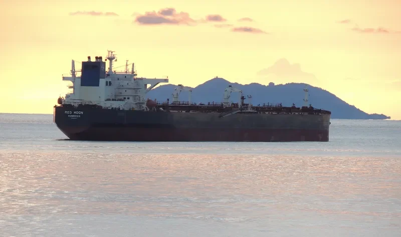 RED MOON Tanker IMO 9590307