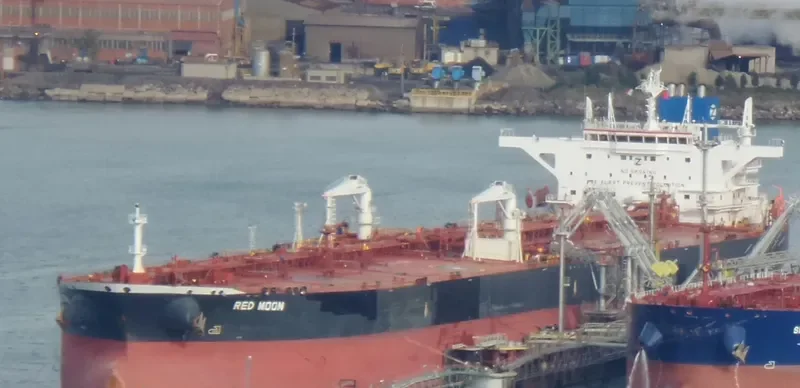 RED MOON Tanker IMO 9590307 photo 2