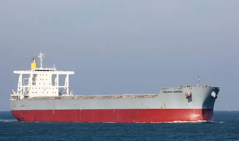 LOWLANDS SUNRISE Bulk Carrier IMO 9590826 photo 7
