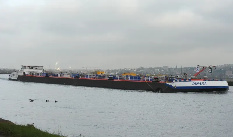 DINARA Tanker IMO 9592317 photo 8