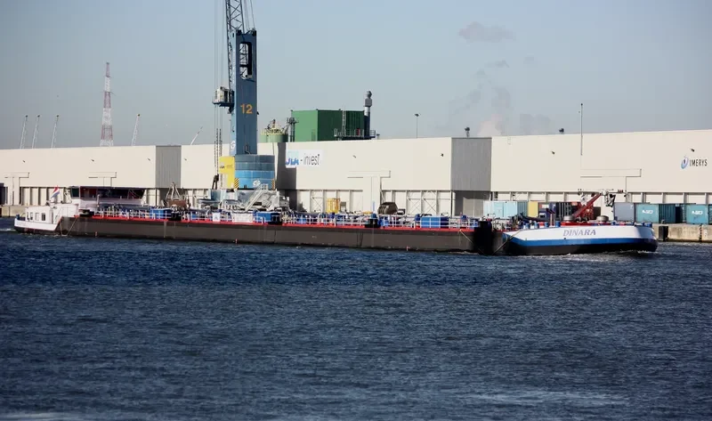 DINARA Tanker IMO 9592317 photo 10