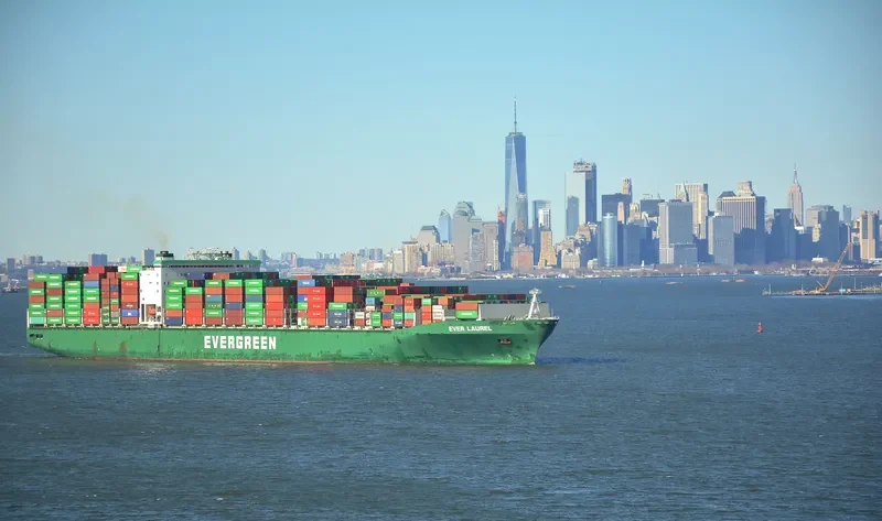 EVER LAUREL Container Ship IMO 9595474 photo 2