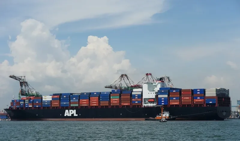 APL PHOENIX Container Ship IMO 9597501 photo 7