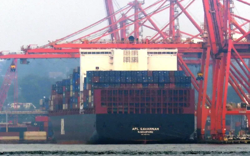 APL SAVANNAH Container Ship IMO 9597513 photo 2