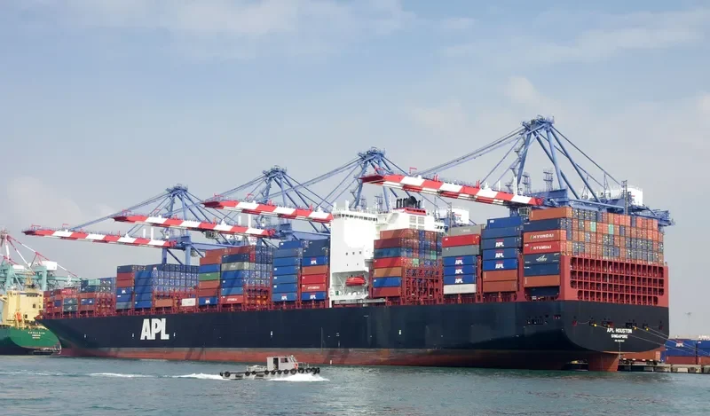 APL HOUSTON Container Ship IMO 9597537 photo 6