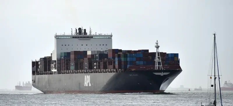 APL MIAMI Container Ship IMO 9597549 photo 6