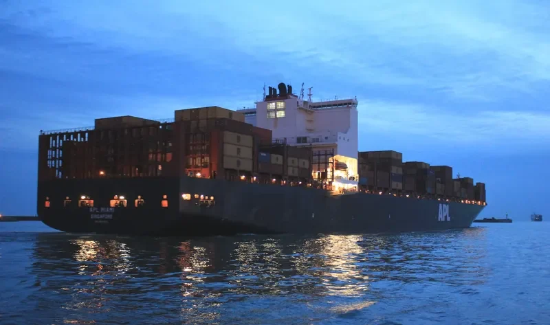 APL MIAMI Container Ship IMO 9597549 photo 9