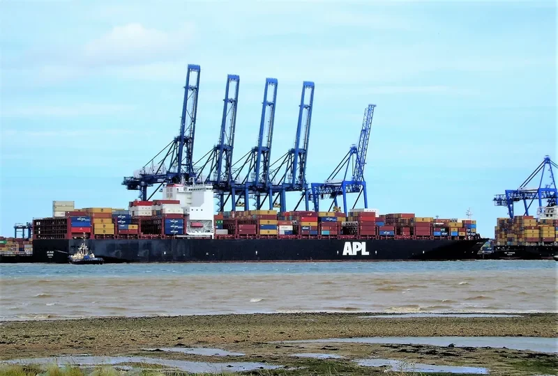 APL MIAMI Container Ship IMO 9597549 photo 10