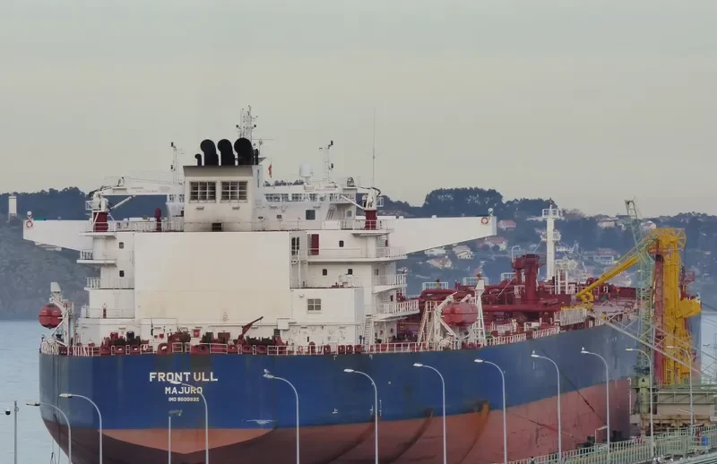 FRONT ULL Tanker IMO 9600932 photo 8