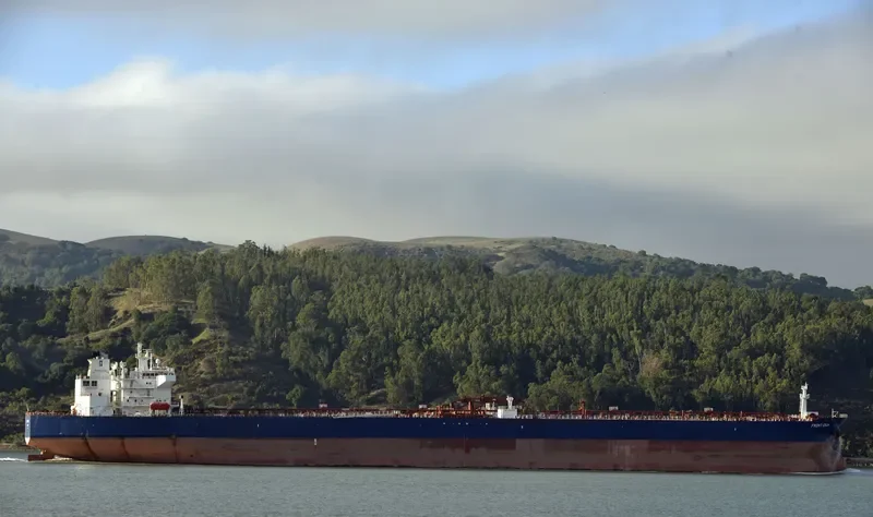 FRONT IDUN Tanker IMO 9600944 photo 2