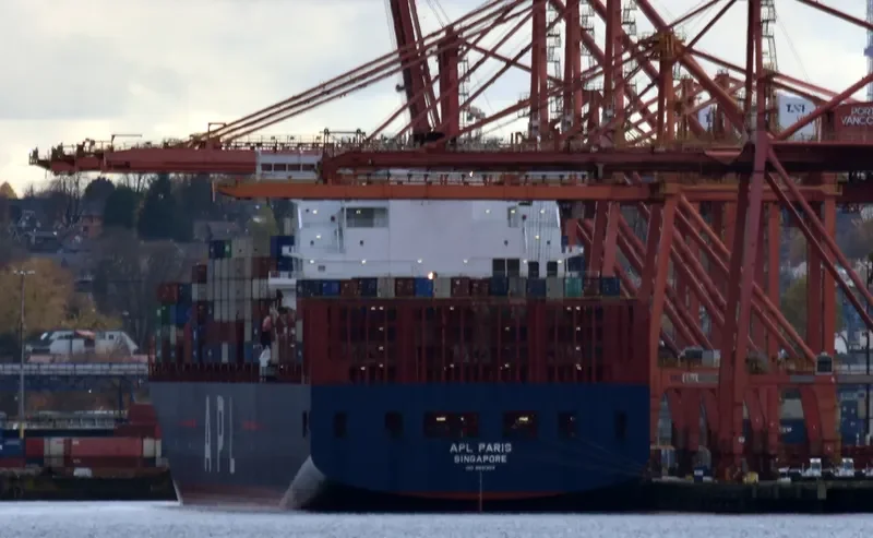APL PARIS Container Ship IMO 9601302