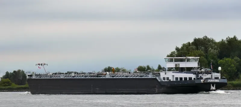 JUSTINA Tanker IMO 9602083 photo 3