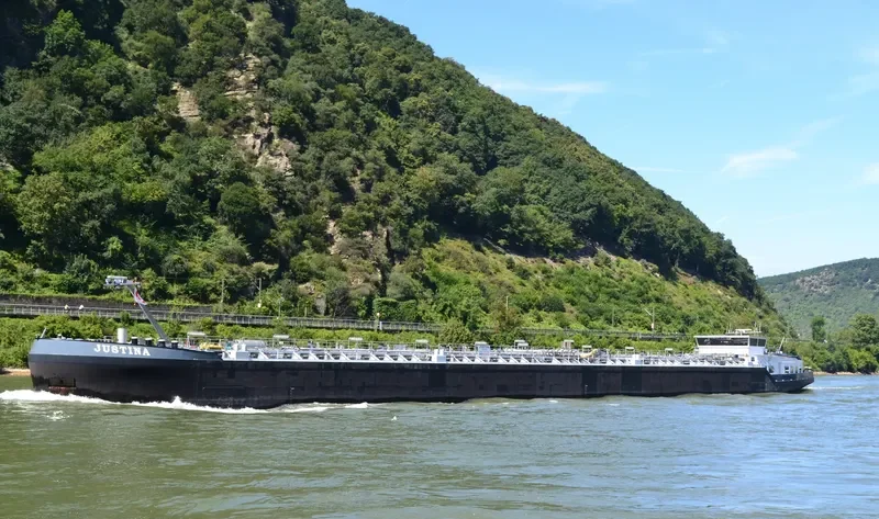JUSTINA Tanker IMO 9602083 photo 7